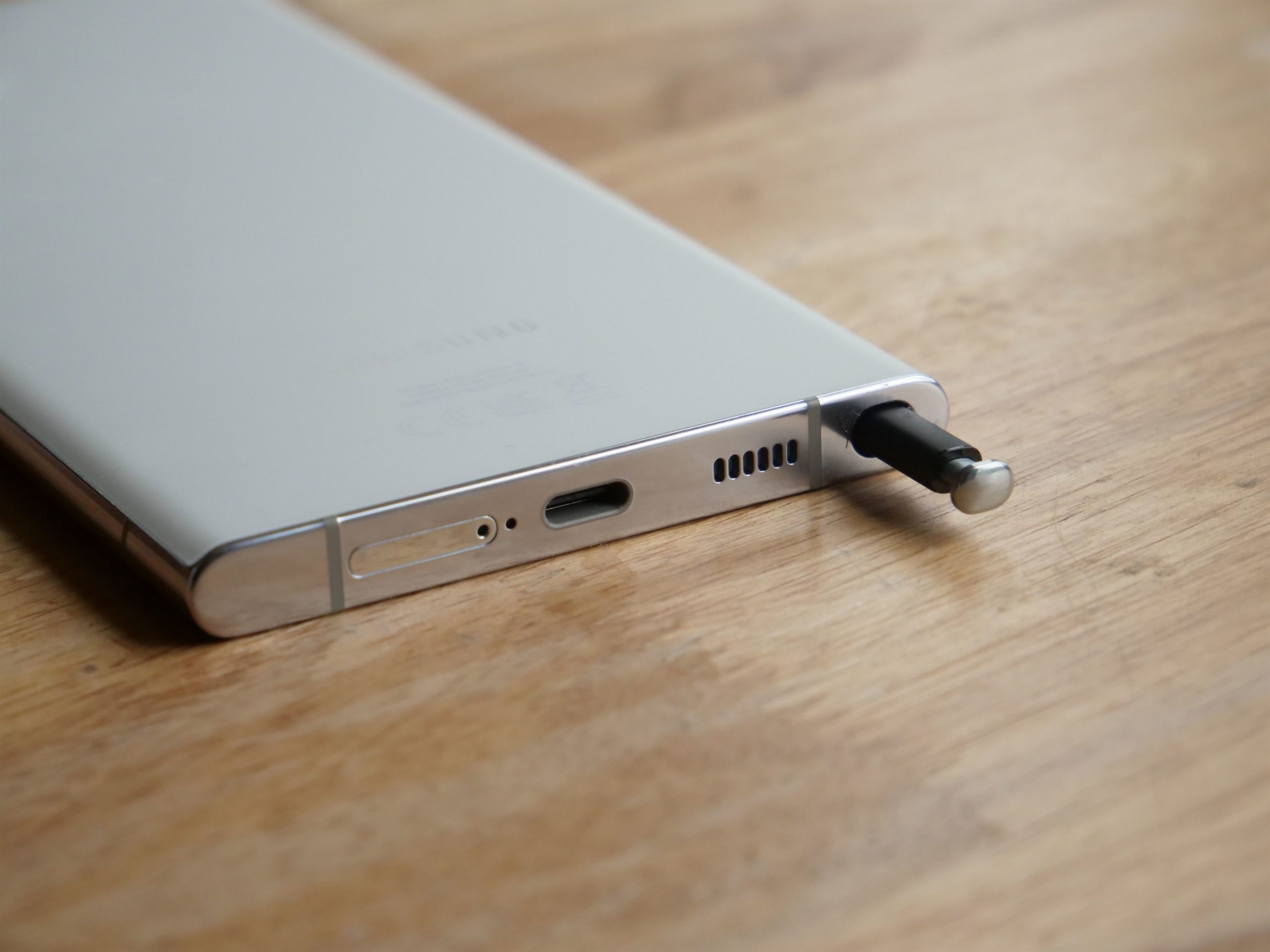 charging port of the samsung galaxy s22 ultra